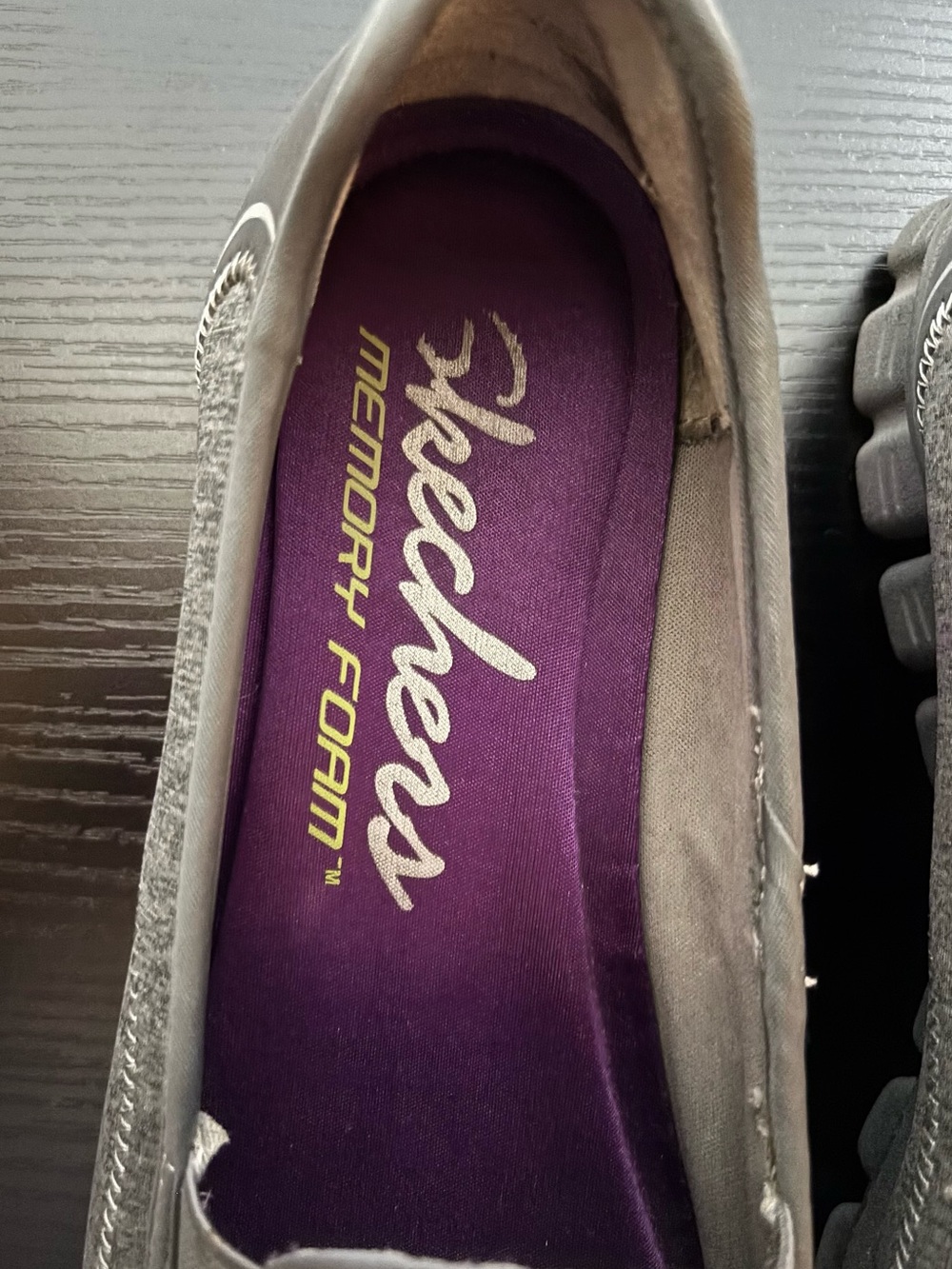 Skechers Women's Gray Slip-On Memory Foam Sneaker with Purple Insole Used Size 9 - Picture 7 of 16